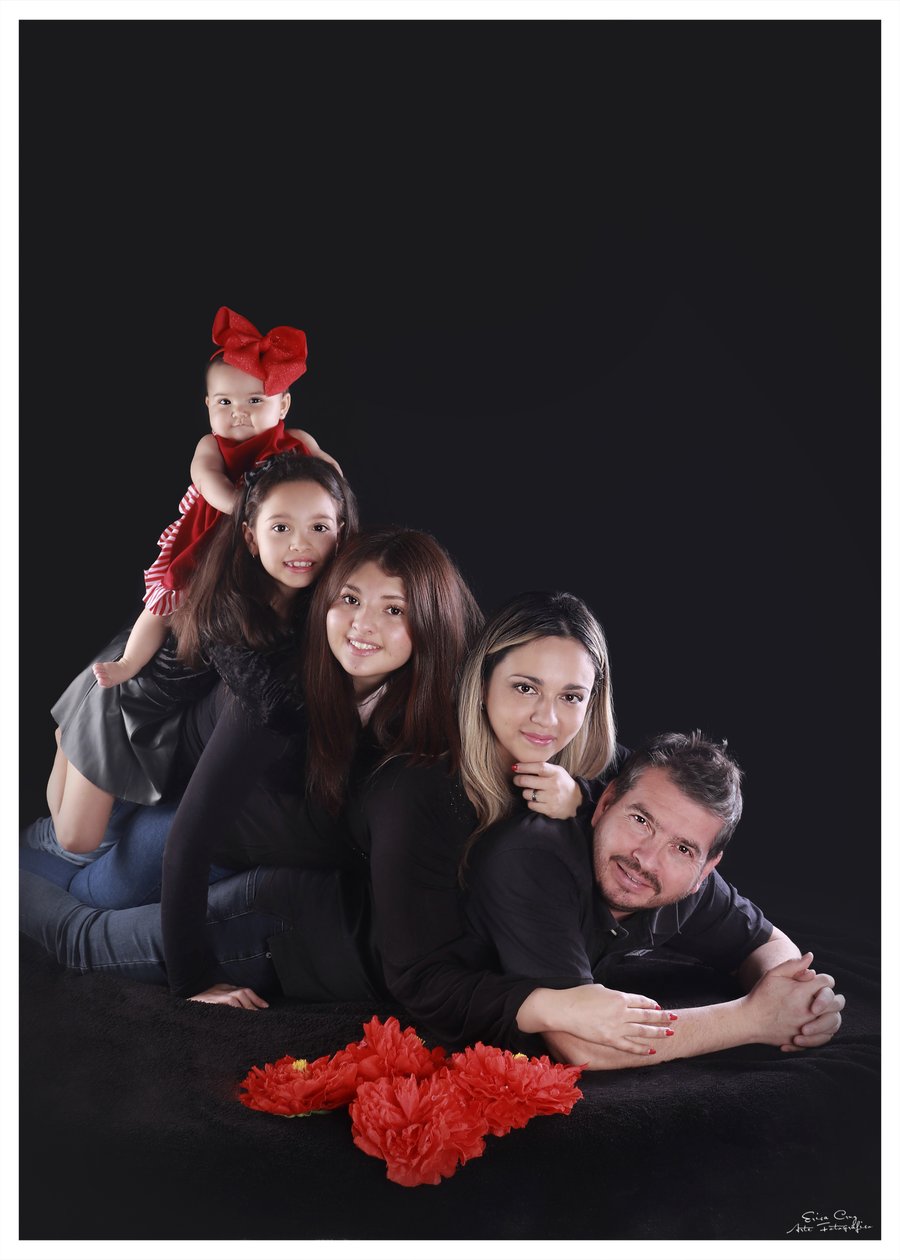 Familia en sesión de estudio, Erica Cruz