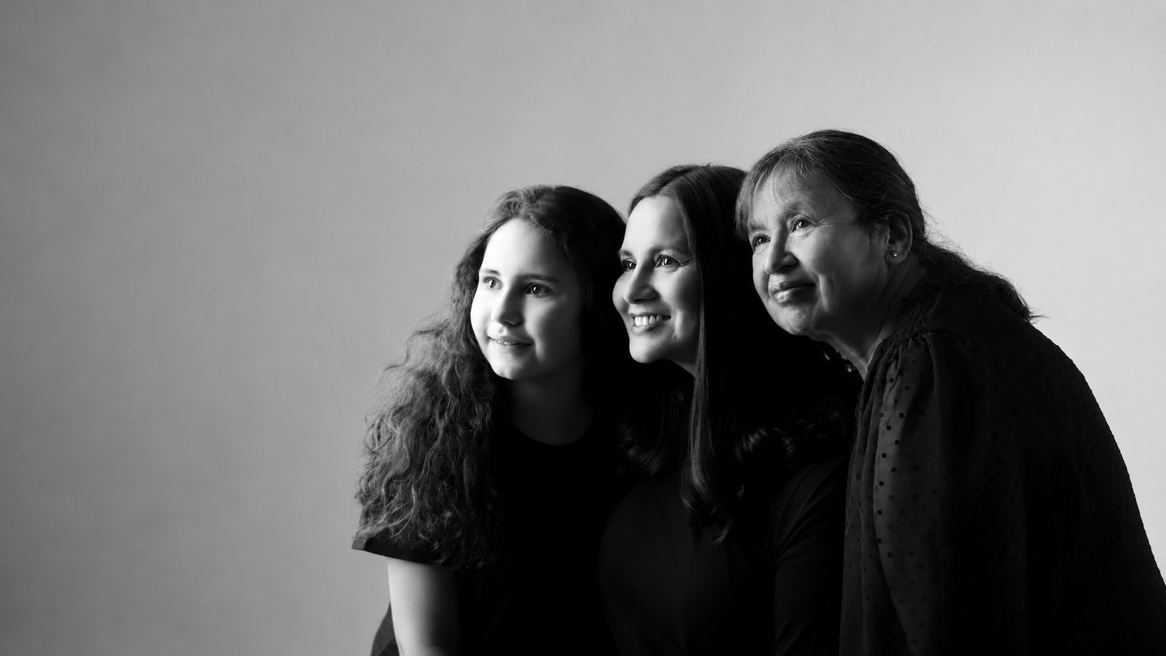 Familia reunida en sesión de estudio, Erica Cruz Santiago